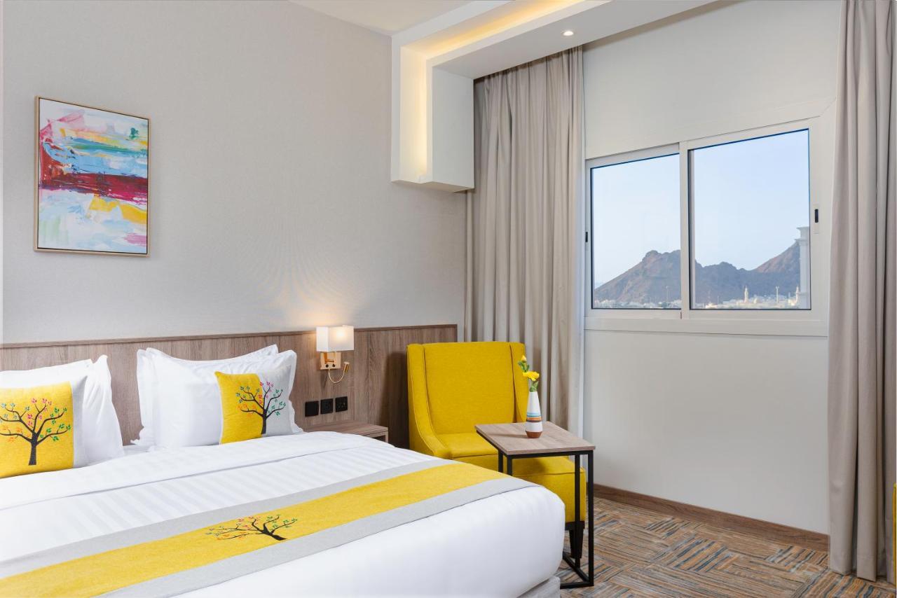 The Seasons Hotel Medina Bagian luar foto
